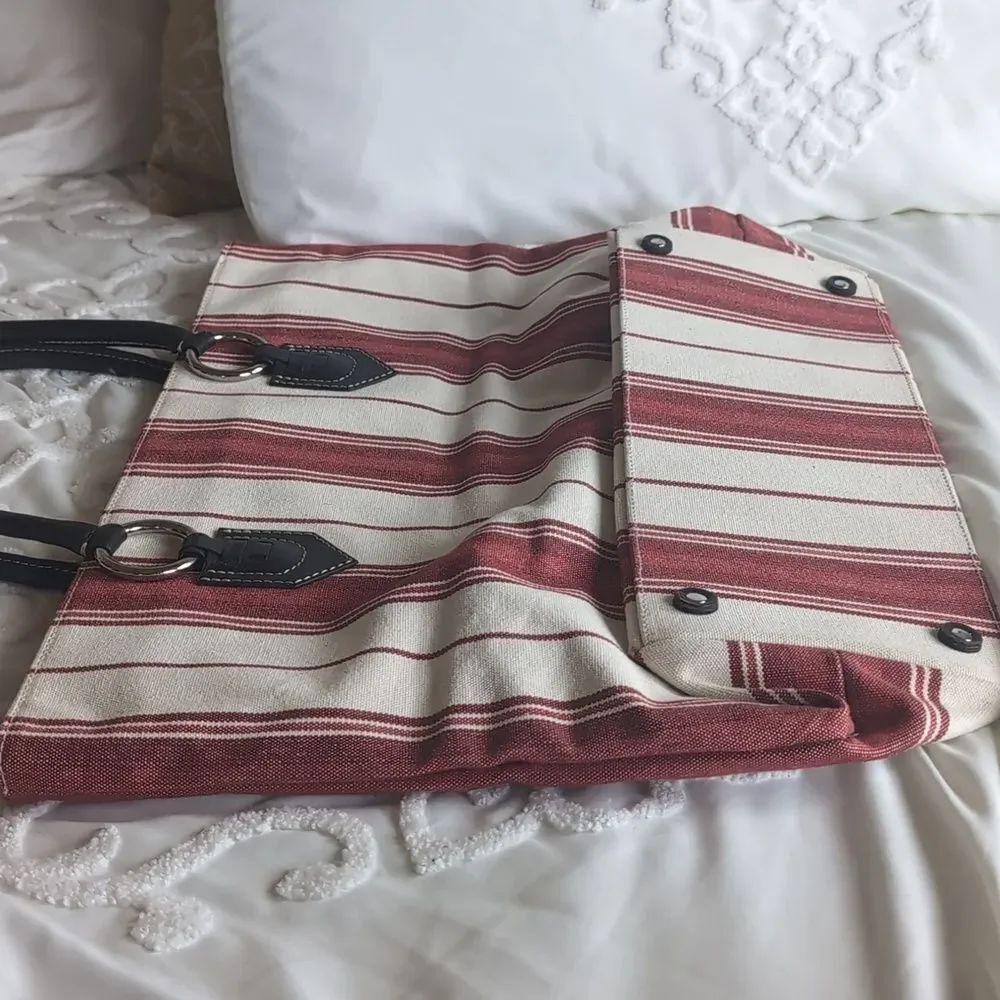 Banana Republic XL Striped Red & Cream Canvas Tote Bag w Black Leather Handles - Picture 16 of 17